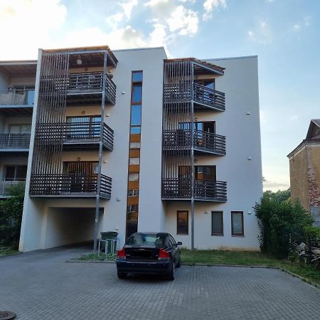 R63 Apartment With Terrace Tartu Exterior photo